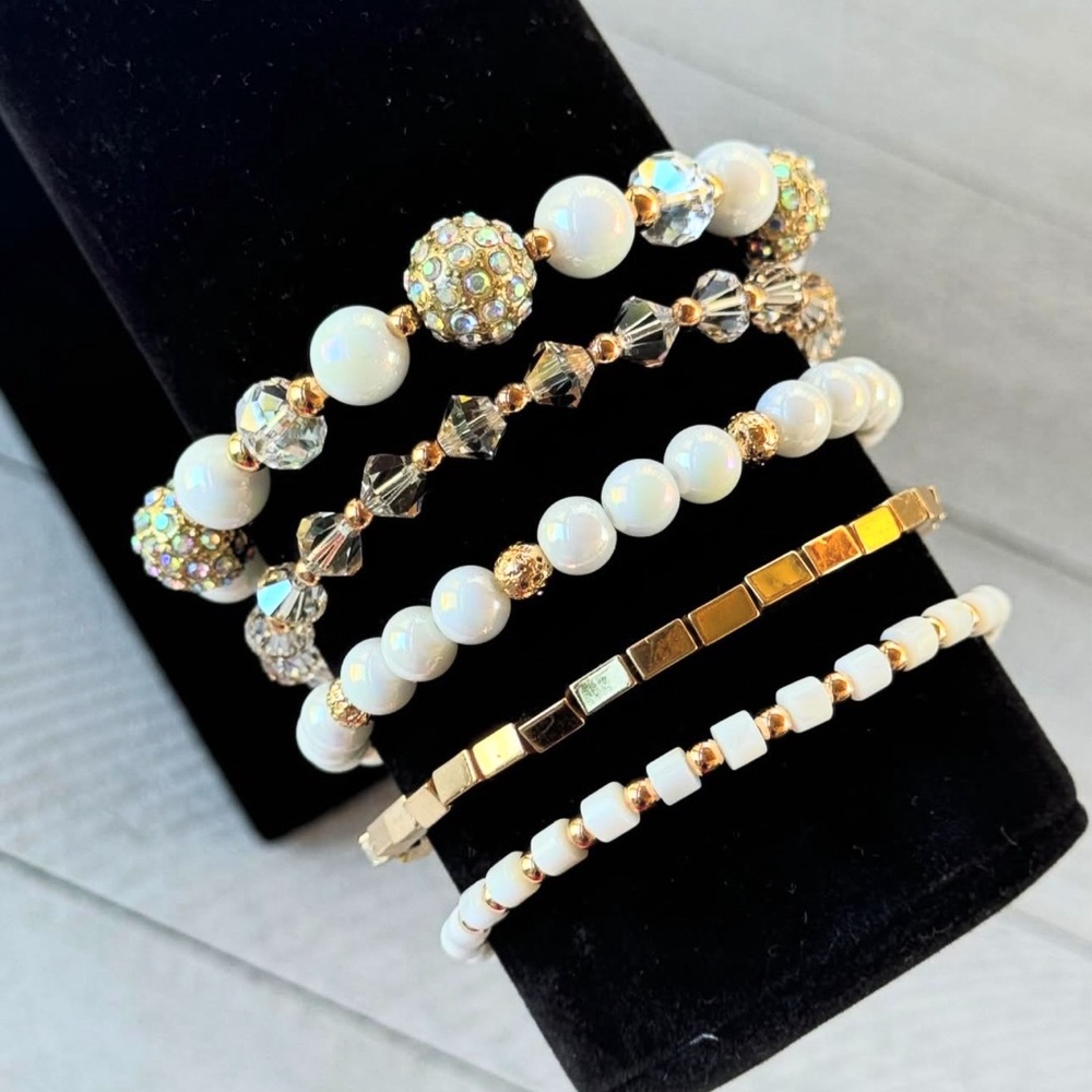 White and Gold Beaded Bracelet Set